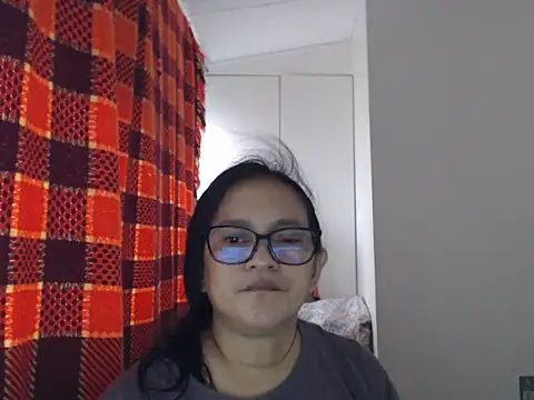 Kinkybela2025 – live chatrum