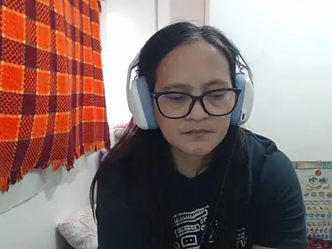 Sala de chat en directo de Kinkybela2025