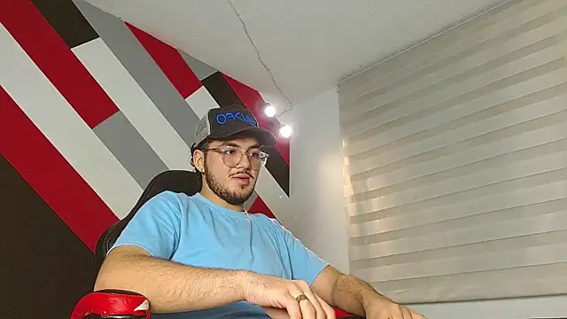 Zac_Golden Live Chatraum