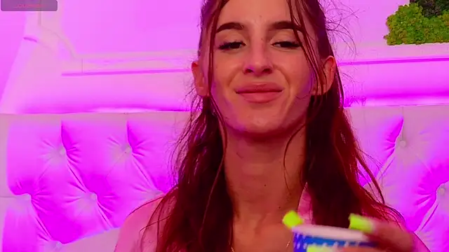 Živá chatovací místnost ElisaCharm