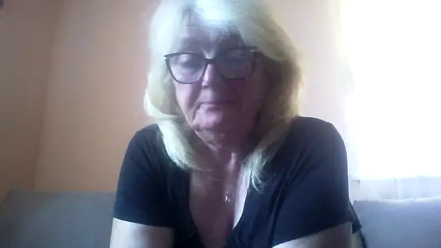 Chat soba uživo modela AmyLove353