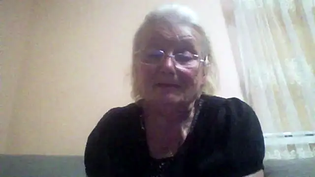חדר צ'אט בשידור חי של AmyLove353