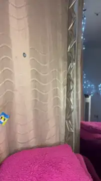 Chat soba uživo modela paulina_ruiz_777