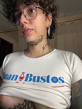 Abby_Evanns1 现场聊天室