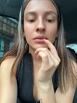 Živá chatovací místnost Talia_Bonet