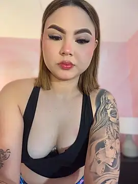 Beella1_'s Live Chat Room