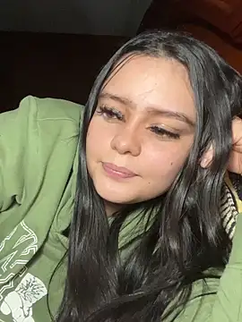 Selena_Roa Adlı Modelin Canlı Sohbet Odası