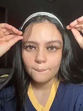 Selena_Roa's Live Chat Room