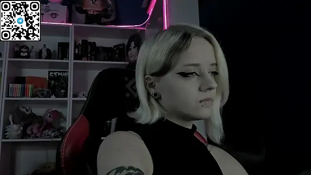 Holy_Mistress_S Adlı Modelin Canlı Sohbet Odası
