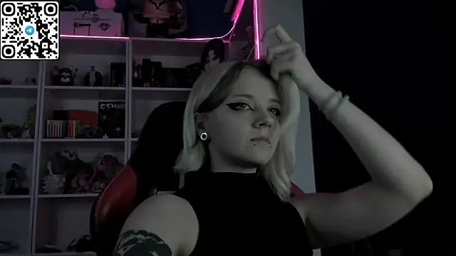 Holy_Mistress_S live-chat rom