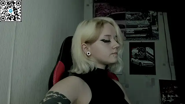 חדר צ'אט בשידור חי של Holy_Mistress_S