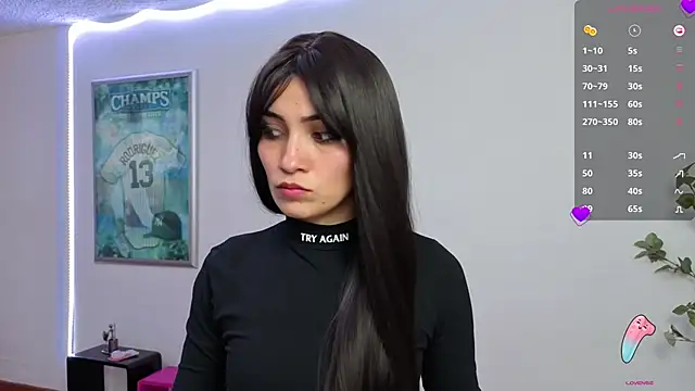 chloehanna Adlı Modelin Canlı Sohbet Odası