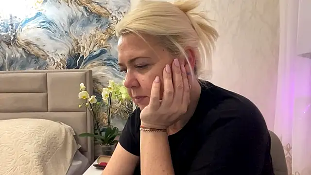 Galatea_2025 élő chatszobája