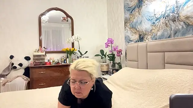 Galatea_2025 Adlı Modelin Canlı Sohbet Odası