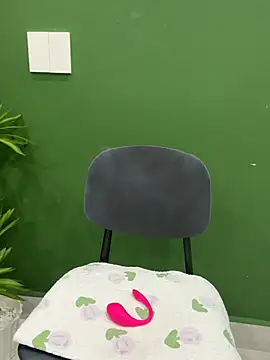 Una-Babyy élő chatszobája