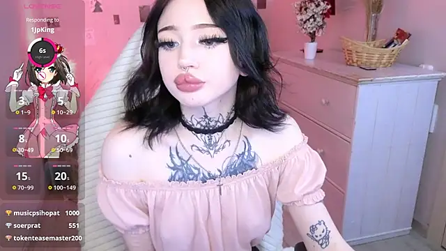 Emma_Kirks чат на живо