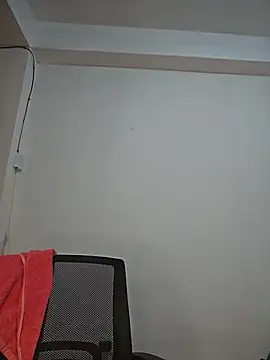 Kitty_Kalifa's Live Chat Room