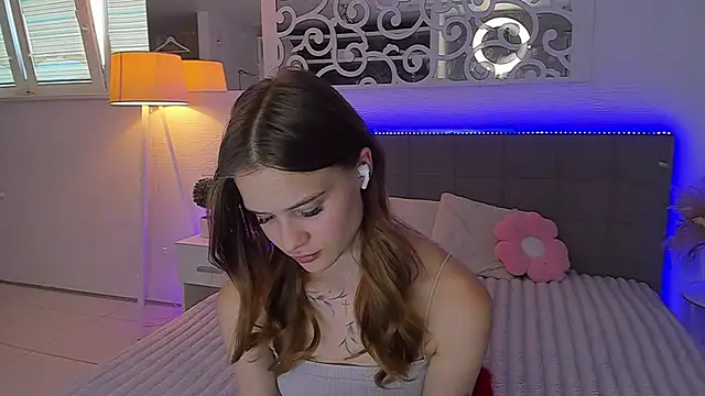 Živá chatovací místnost LuisaClover