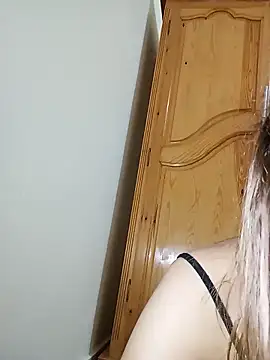 חדר צ'אט בשידור חי של indilasixeey