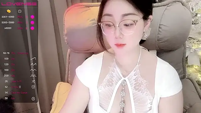 Monica-666888-'s Live Chat Room
