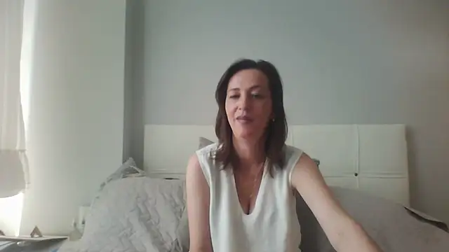 ArianaStarr Adlı Modelin Canlı Sohbet Odası