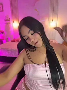 amber_white15's Live Chat Room