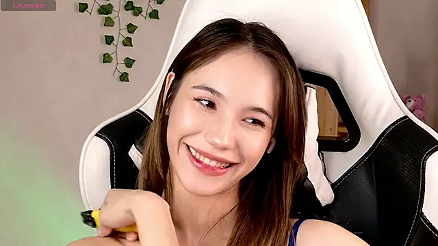 LilCatalia's Live Chat Room