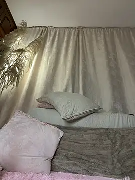 ameliaa_lov3 Adlı Modelin Canlı Sohbet Odası