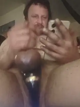 Fuckboyguyman's Live Chat Room