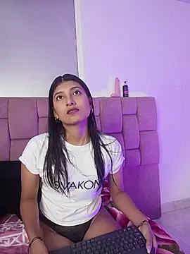 ห้องแชทสดของ YeseniaRodriguez3