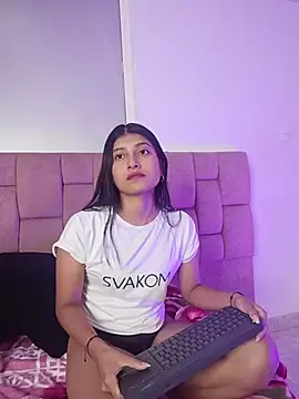 YeseniaRodriguez3のライブチャットルーム