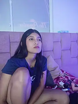 YeseniaRodriguez3 Live Chatraum
