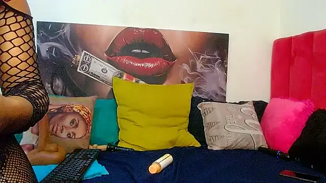 Lisa-001 Adlı Modelin Canlı Sohbet Odası