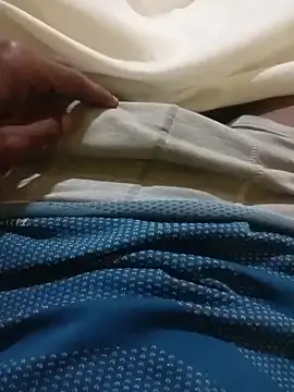 younggblackkCOCK19 Show in webcam