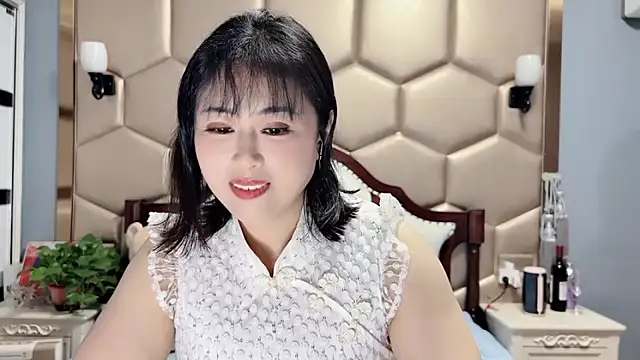 yaoyao22678's Live Chat Room