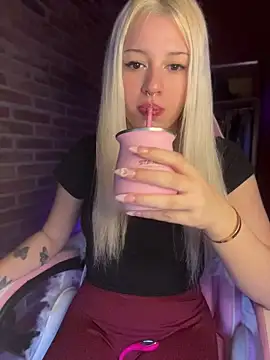 tiffanystarling Adlı Modelin Canlı Sohbet Odası