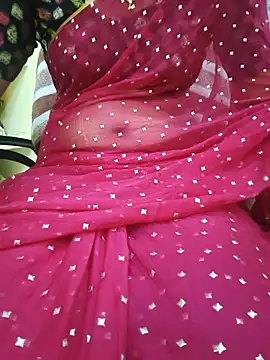 Cuteteluguammmaie Adlı Modelin Canlı Sohbet Odası