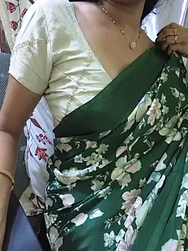 Cuteteluguammmaie's Live Chat Room