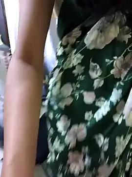 Cuteteluguammmaie Adlı Modelin Canlı Sohbet Odası