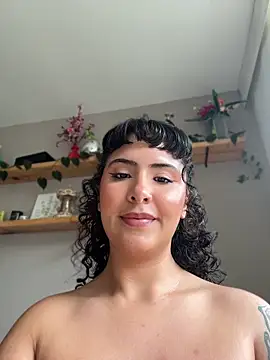 SugarTroubl33 Live chatroom