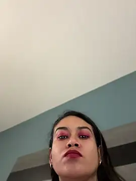חדר צ'אט בשידור חי של ToXxXiicBarbiie