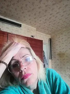 Georgette466 Adlı Modelin Canlı Sohbet Odası