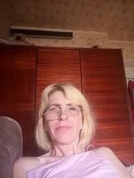 Pokazy przed seks kamerką na żywo – Georgette466