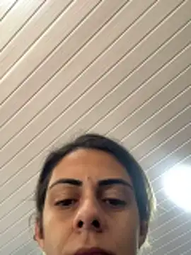 sabrinaneves élő chatszobája