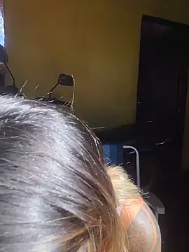 sabrinaneves 即時聊天室