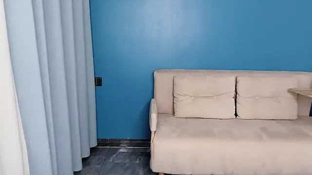 ella55-- Adlı Modelin Canlı Sohbet Odası