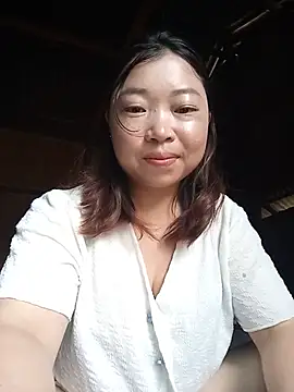 julybe's Live Chat Room