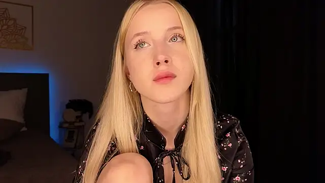 adele_armassのライブチャットルーム