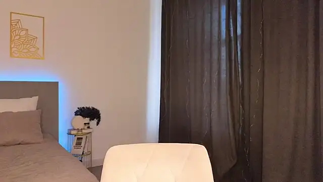 Živá chatovací místnost adele_armass