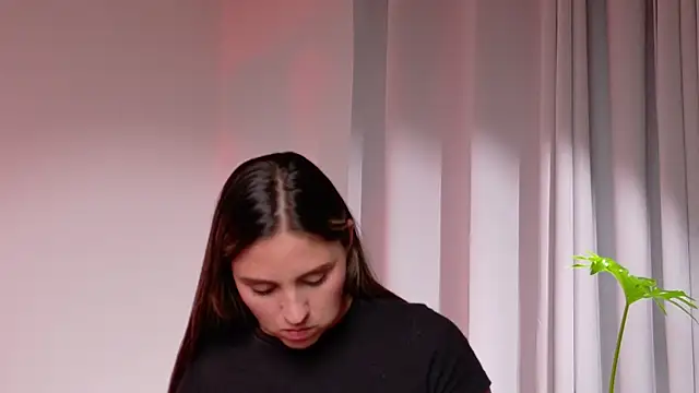 VictoriaNova_ Cameră chat live